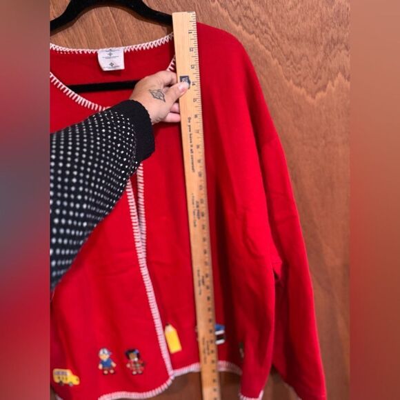 Red Cardigan Teacher Detail size 2x - Picture 7 of 9